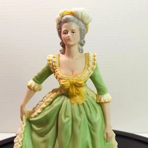 MARIE ANTOINETTE Porcelain Figure, 8.5 in. VTG 80s Limited Edition Franklin Mint